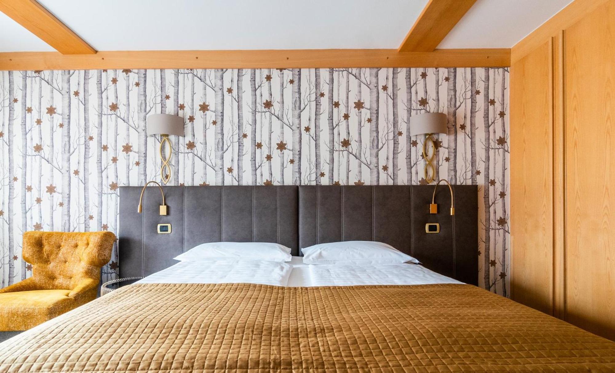 Hotel Garni Aritz Campitello di Fassa Esterno foto