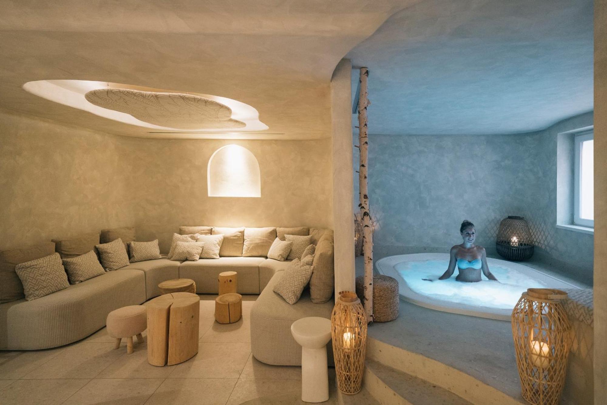 Hotel Garni Aritz Campitello di Fassa Esterno foto