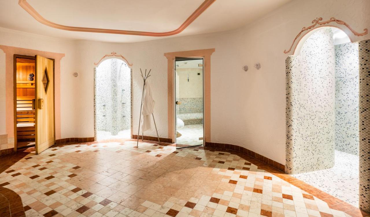 Hotel Garni Aritz Campitello di Fassa Esterno foto